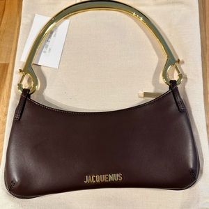 Beautiful handbag, tags still attached! Elevate your look!